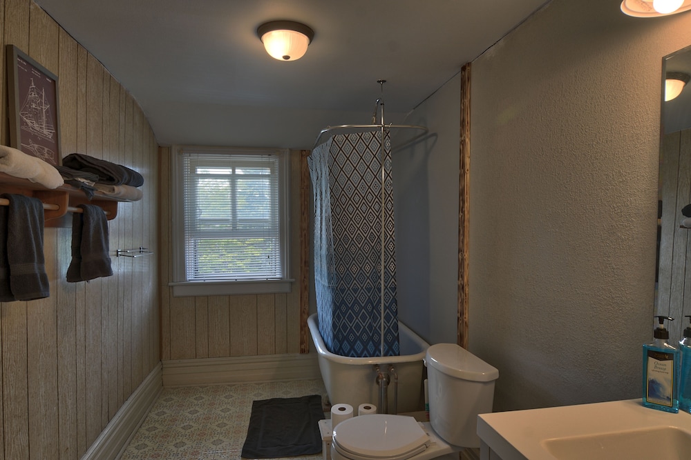 Charlevoix House - photo 34