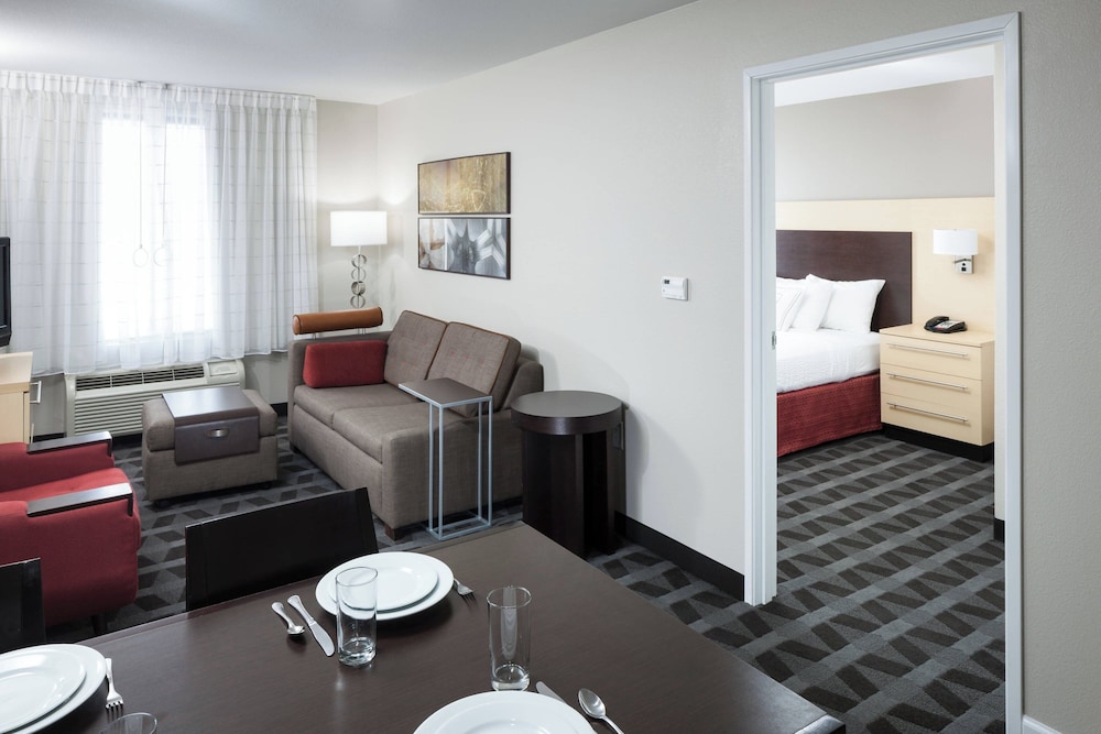 TownePlace Suites by Marriott Columbia Southeast Fort Jackson - photo 11