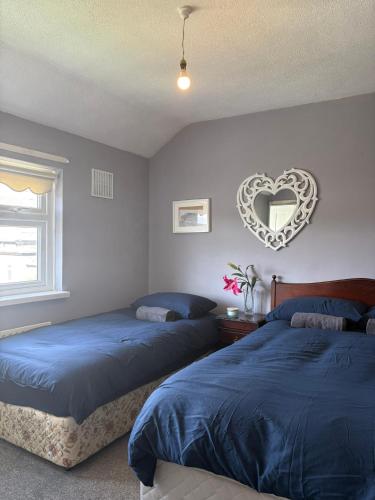 Superb Triple Room near Airport 4