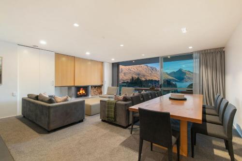 Top of the lake 2 bedroom — 4-Star Luxury Hotel in Queenstown, New Zealand