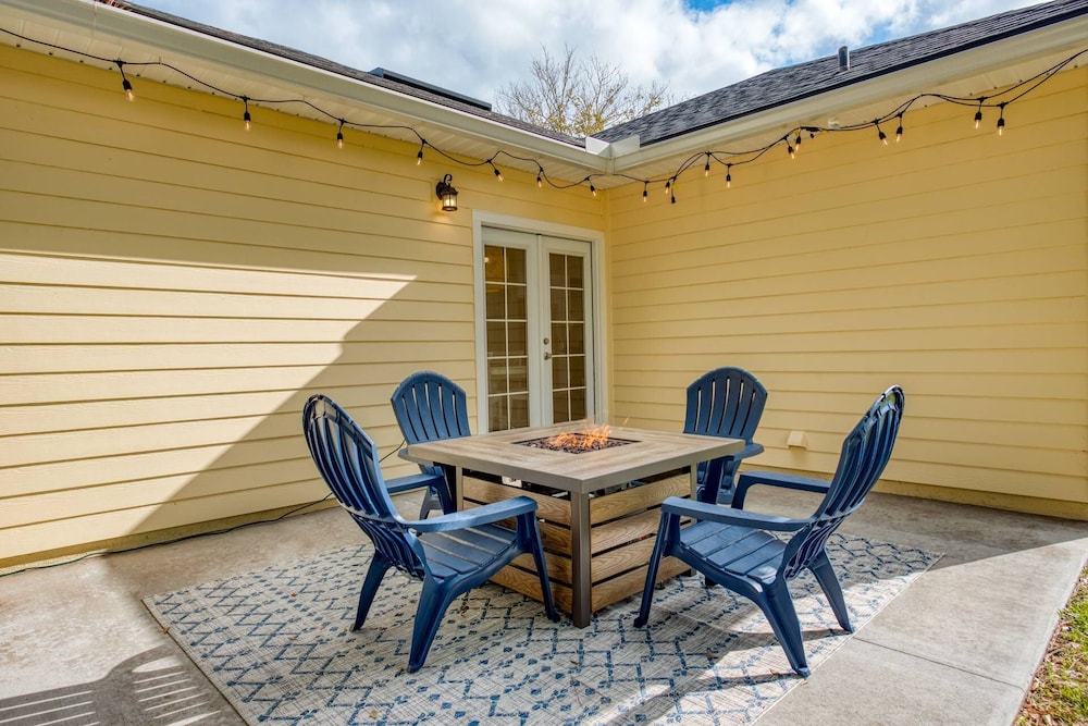 Yellow Palms - featured photo