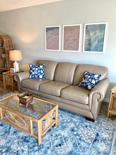 Resting Beach Place by Beach Retreats in Bradenton Beach, United States