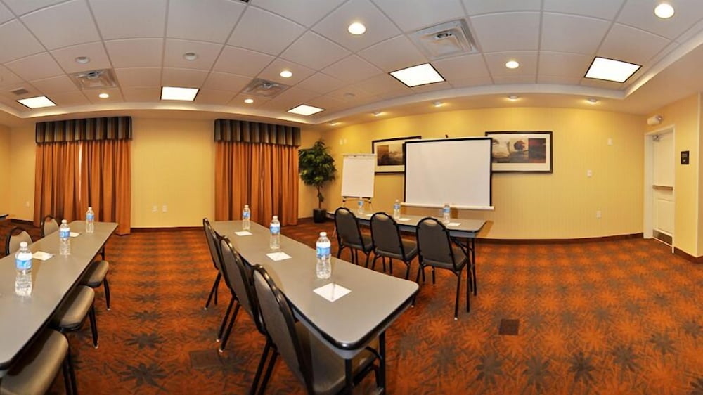 Hampton Inn Alamosa CO - photo 53