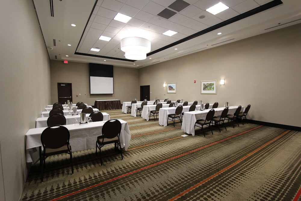 Hilton Garden Inn Findlay - photo 32