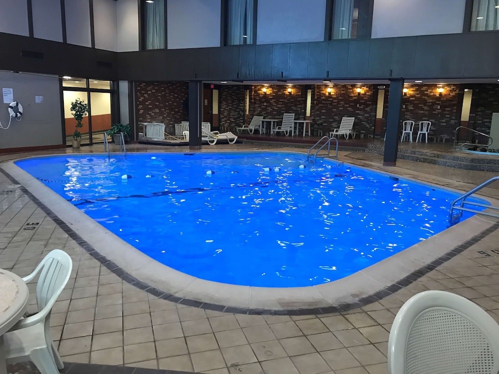 Ramada by Wyndham Albert Lea - photo 62