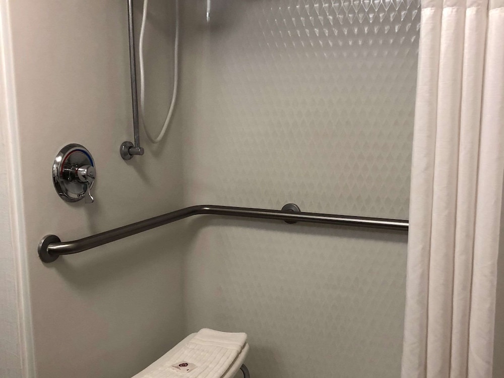 Comfort Inn Darien North Brunswick - photo 13