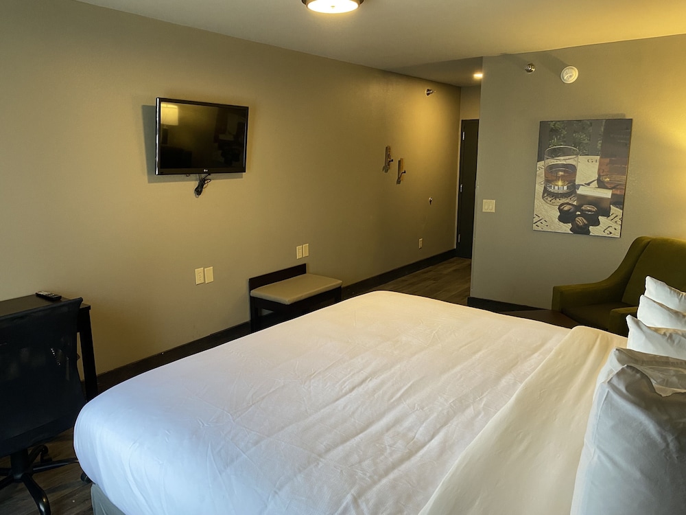 Distill Inn - photo 16