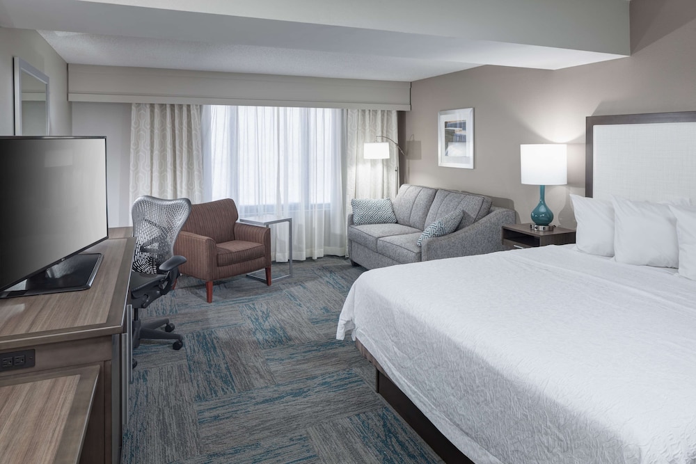 Hampton Inn St. Louis Downtown at the Gateway Arch - photo 13