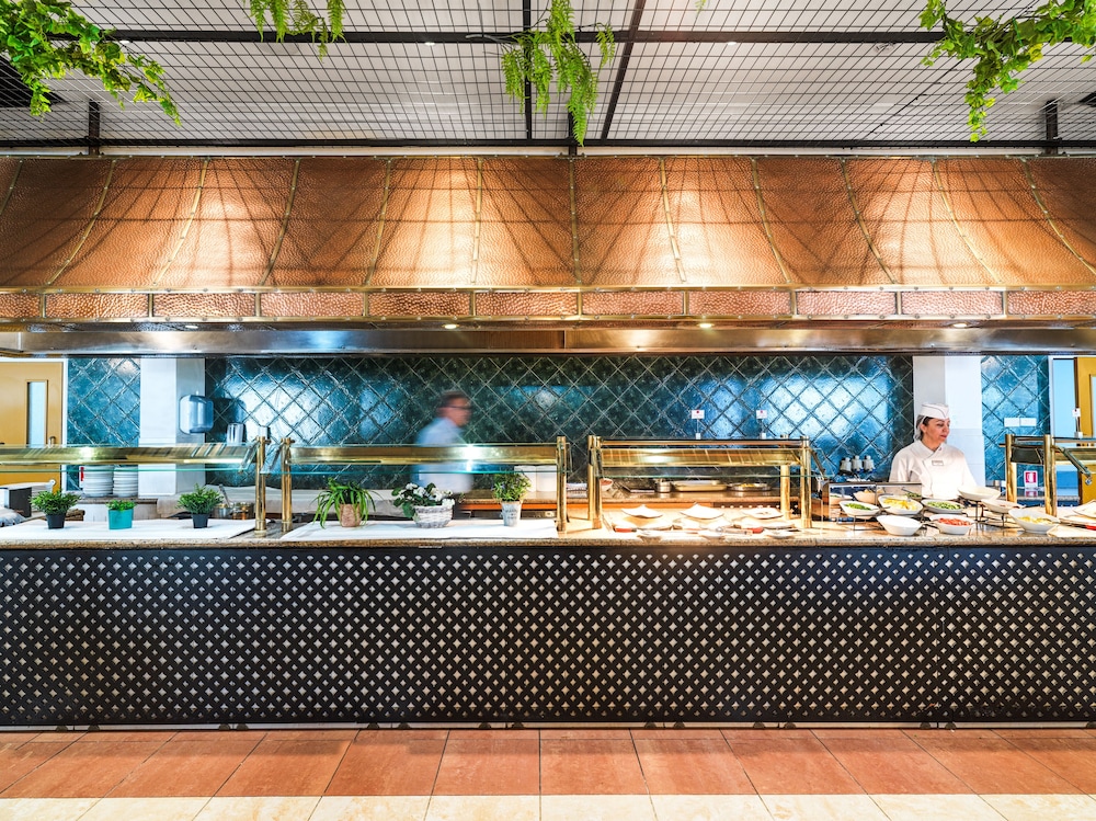 מזון ומשקאות