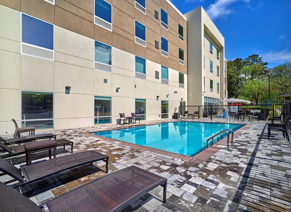 Holiday Inn Express Huntsville Space Center by IHG - photo 19
