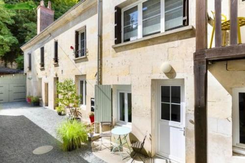 Logement la Chartre Sur Le Loir 75m2 — hotel in La Chartre-Sur-Le-Loir