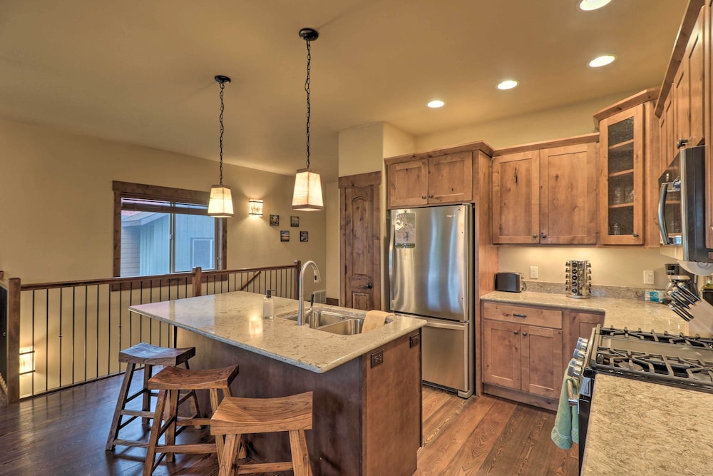 Walkable Bigfork Townhome Fish Hike and Ski — Bigfork — photo 2