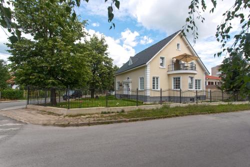 Green Hill Boutique Hotel — hotel in Berkovitsa