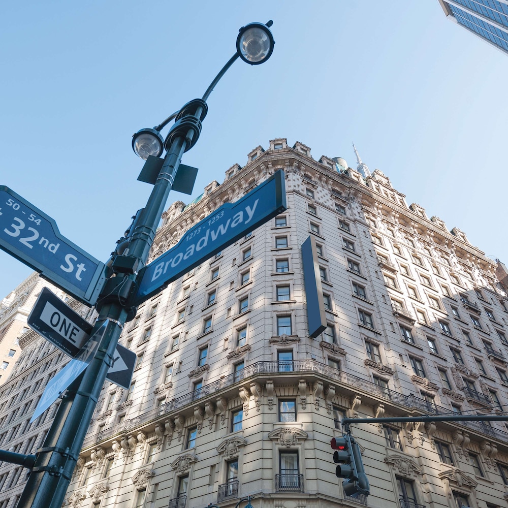 Martinique New York on Broadway Curio Collection by Hilton - photo 90