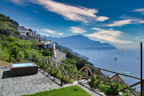 Villa Alba Zaffiro — 4-Star Luxury Hotel in Amalfi, Italy