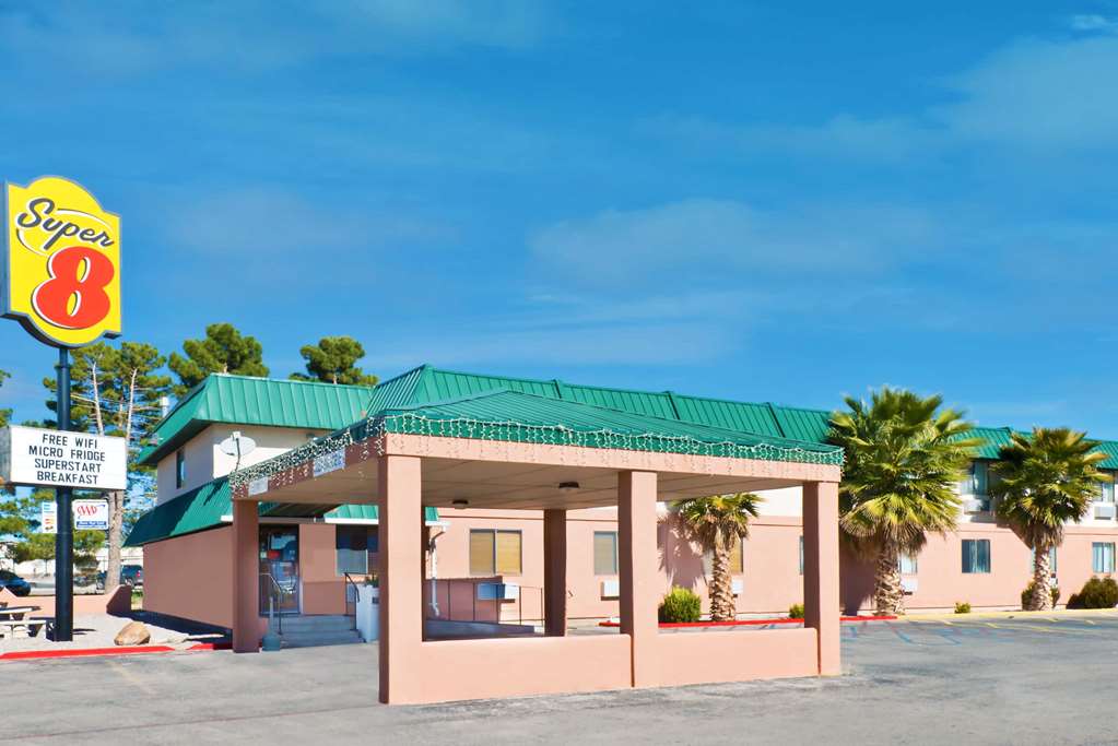 Super 8 by Wyndham Alamogordo White Sands - photo 2