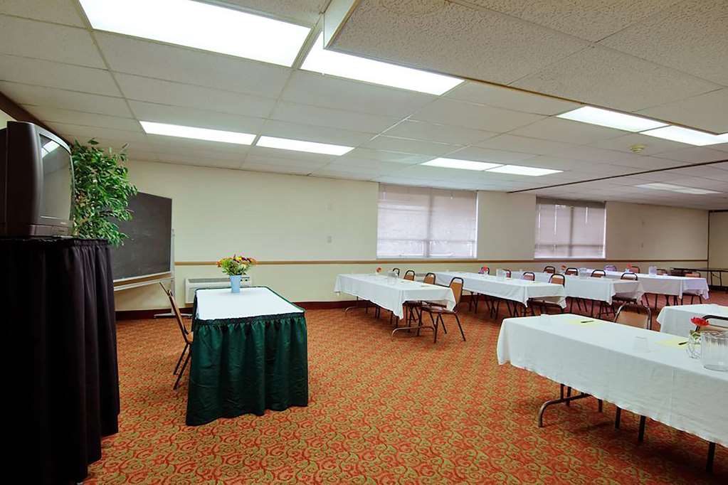 Travelodge by Wyndham Cleveland Airport - photo 28