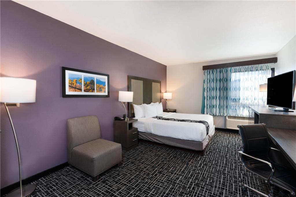 La Quinta Inn & Suites by Wyndham Glenwood Springs - photo 28