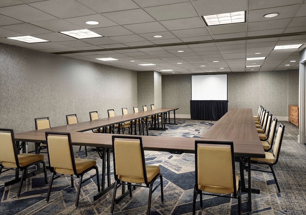 DoubleTree by Hilton Hotel Nashville Downtown - photo 68