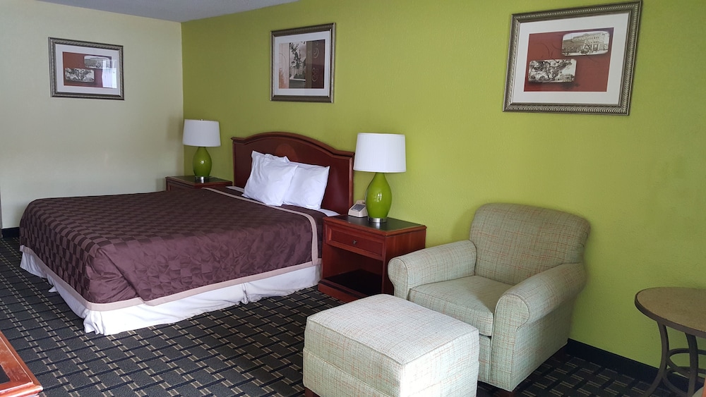 American Inn - carbon neutral hotel in Columbia