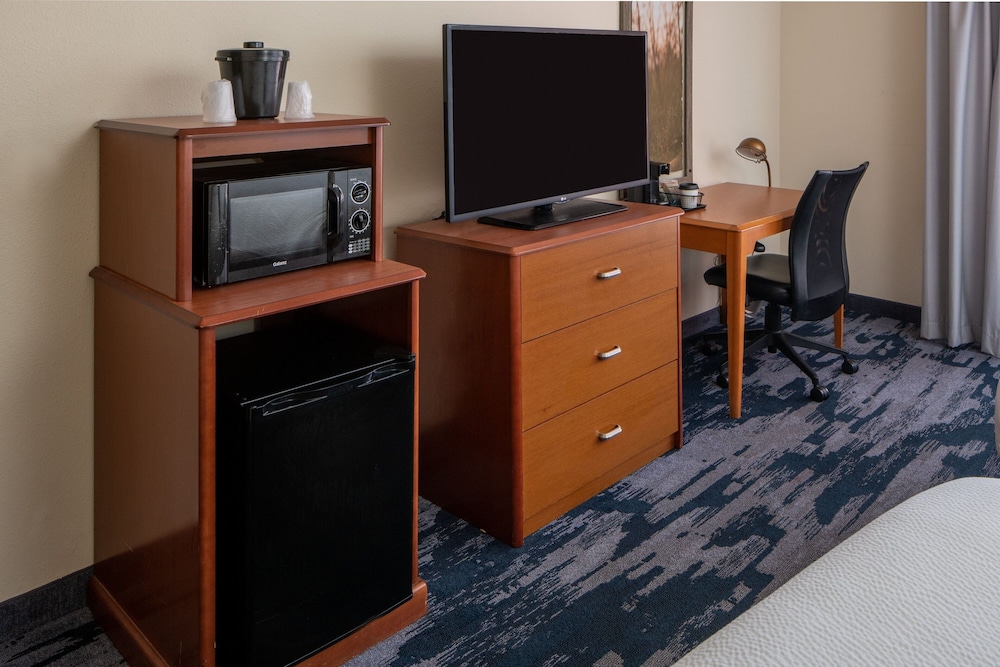 Fairfield Inn & Suites by Marriott Gulfport - photo 19