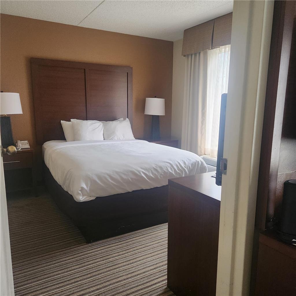 Best Western Chocolate Inn at the Park - photo 21