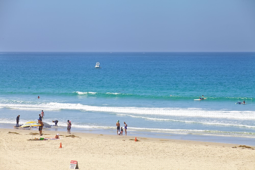Surfer Beach Hotel - photo 44