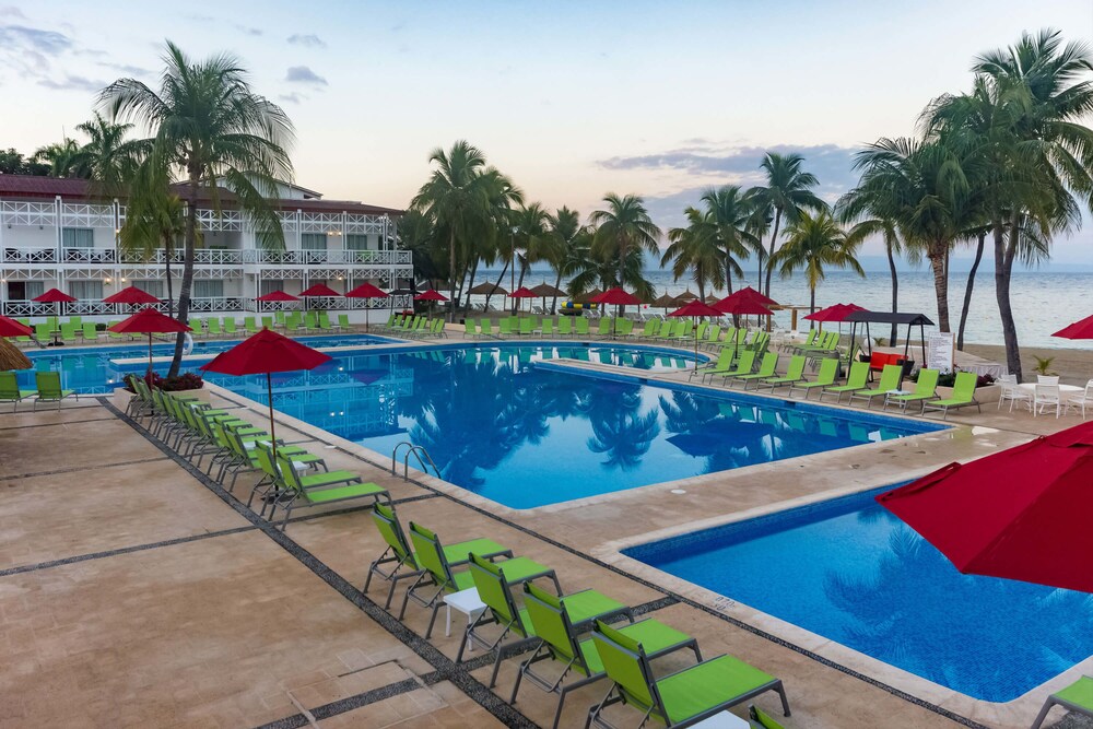 Royal Decameron Indigo Beach Resort and Spa in Saint-Marc, Haiti