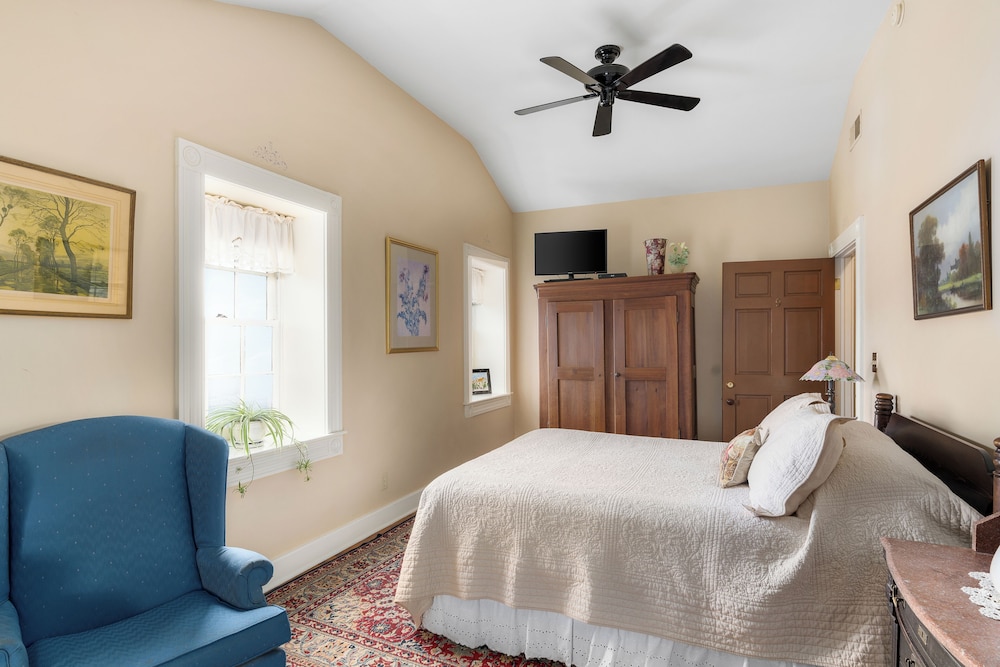 The Stagecoach Inn Bed & Breakfast and Five20 Social Stop - photo 30