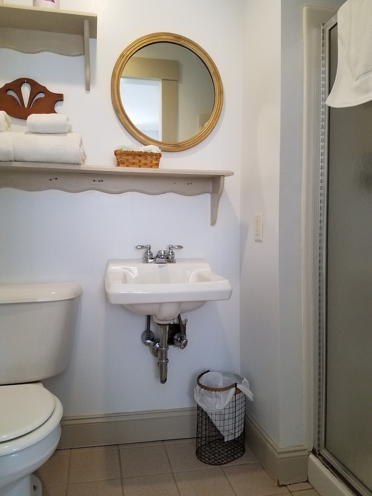 Tilton Inn - photo 24