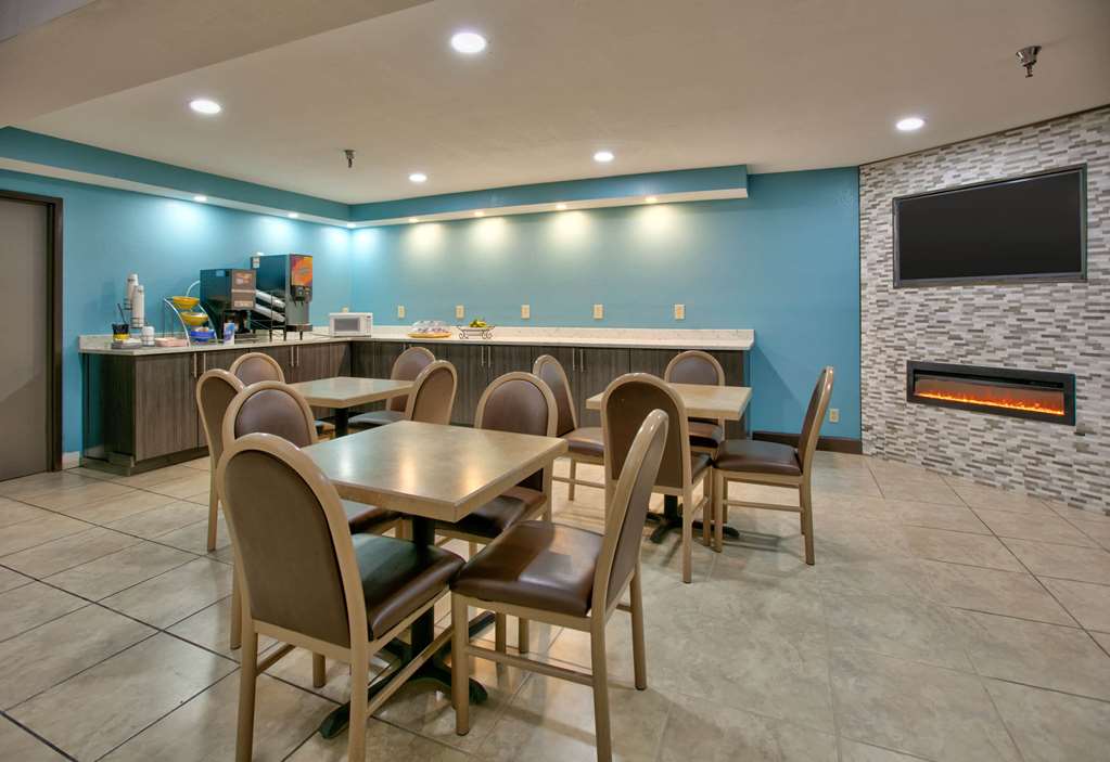 Days Inn by Wyndham Tunica Resorts - photo 46