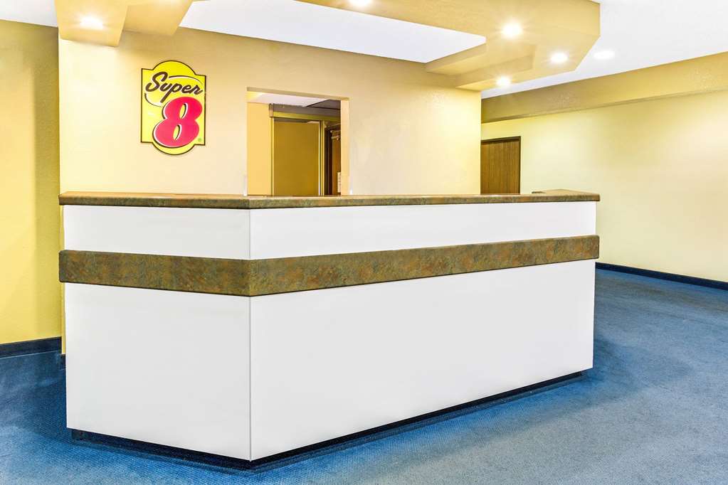 Super 8 by Wyndham Parker SE Denver Area - photo 4