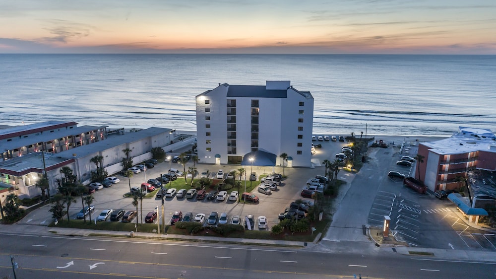 Tropical Winds Oceanfront Hotel - photo 95