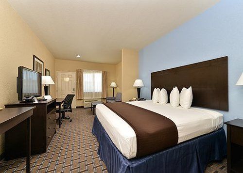 Quality Inn & Suites Carrizo Springs North - photo 22