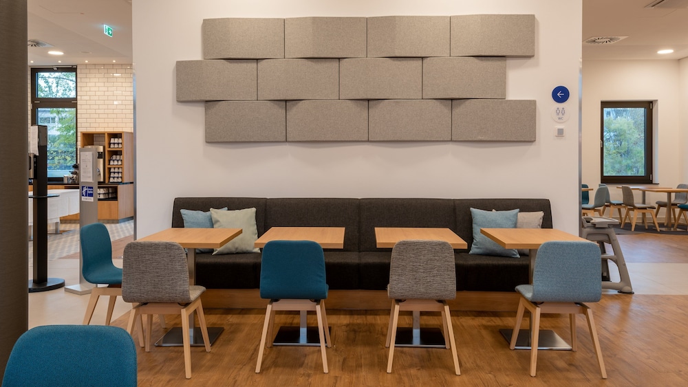Holiday Inn Express Hotel & Suites Schulenburg by IHG - photo 74