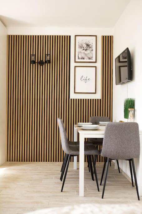 Rooftop Apartment with Balcony & AC — 4-Star Luxury Hotel in Vienna, Austria