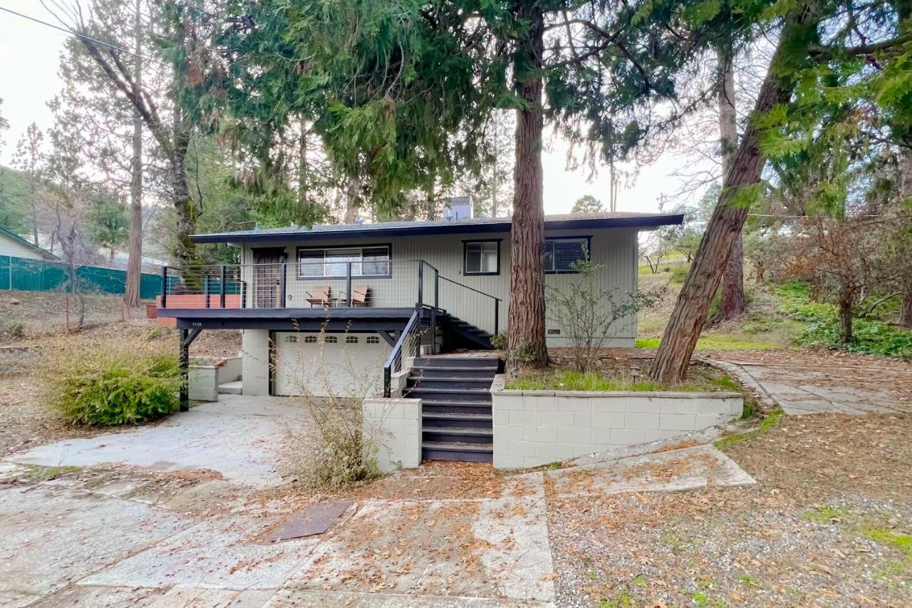 The Yosemite Sleeper in Oakhurst, United States