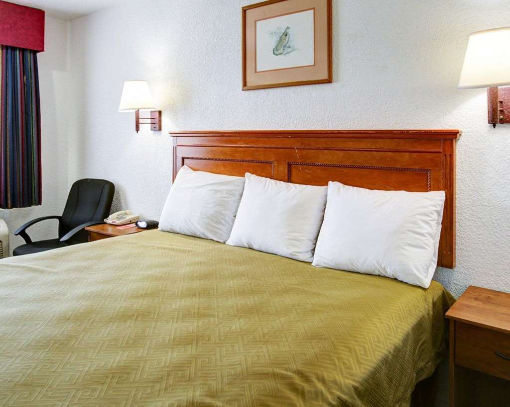 Econo Lodge Temple - photo 10