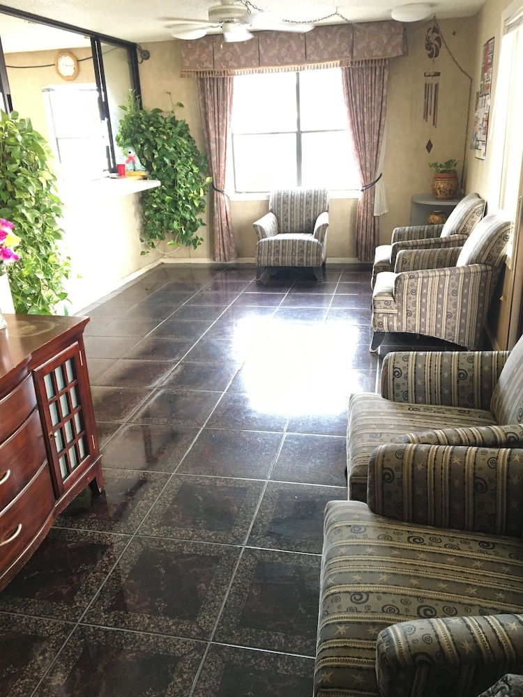 Inn At Mexia - photo 4