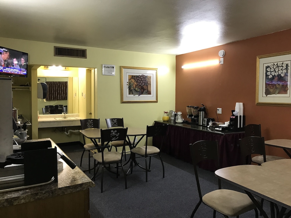 Shamrock Country Inn - photo 41
