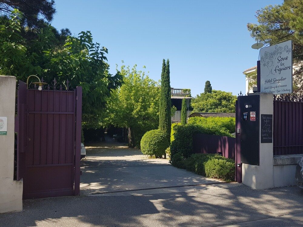 Hôtel Sous les figuiers in Saint-Remy-De-Provence, France