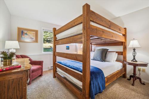 Bella Vista 5 Bedroom Townhouse by RedAwning — 4-Star Luxury Hotel in Dillon, United States