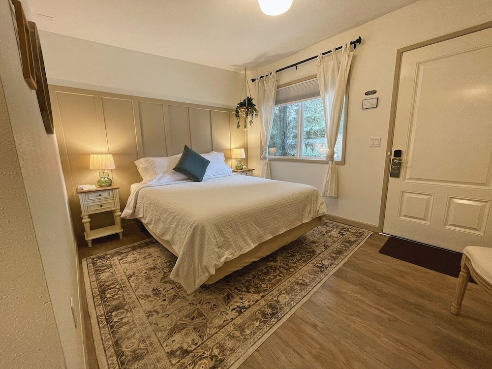 Emerald Valley Inn - photo 35