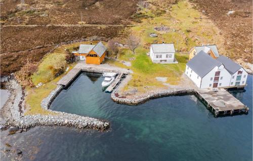 Holiday Home Kvamsøy Storholmen — 4-Star Luxury Hotel in Sandvika, Norway