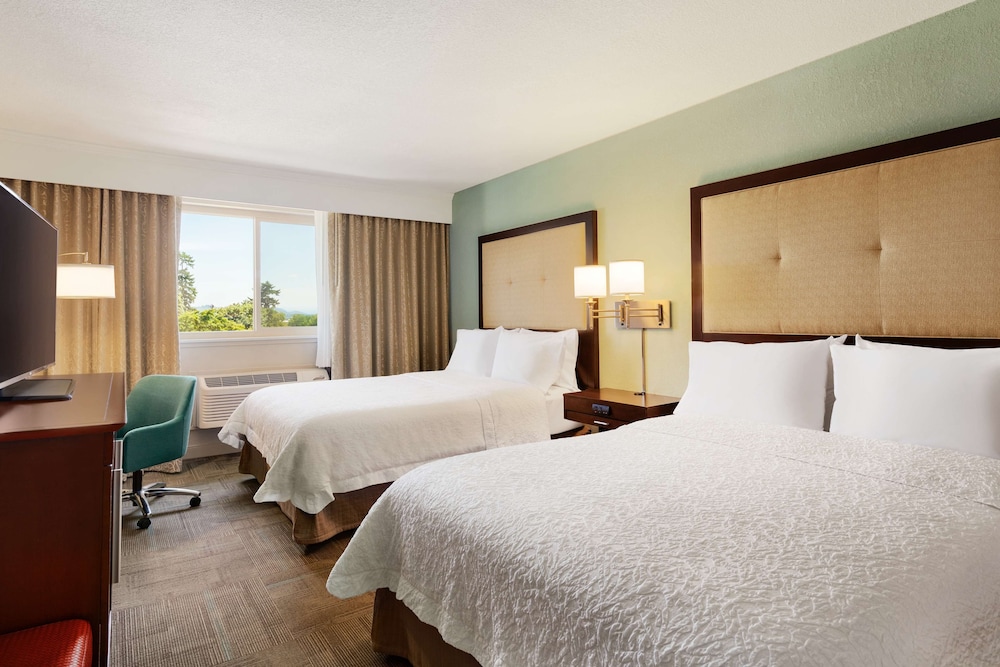 Hampton Inn Clackamas - photo 17