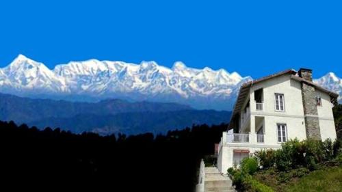Cosmos HImalayan Villas — 4-Star Luxury Hotel in Ranikhet, India