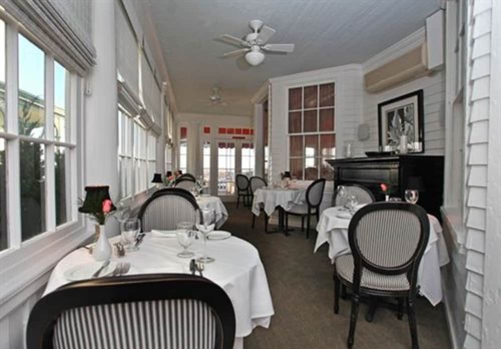 Peter Shields Inn & Restaurant - photo 43