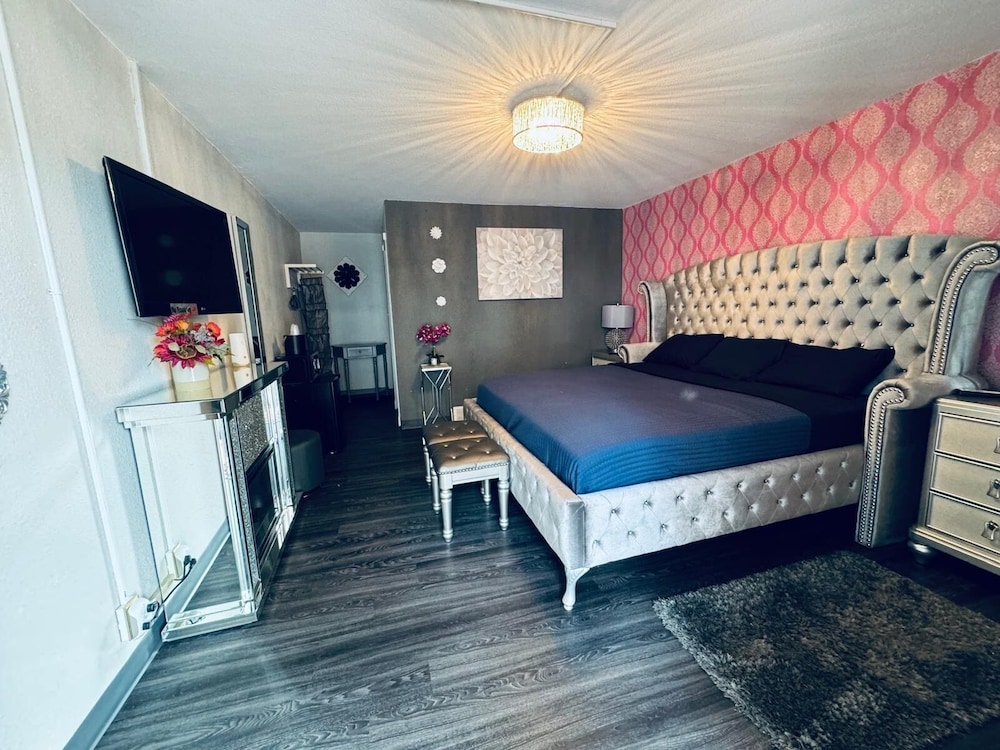 The Village Inn Hotel - photo 39