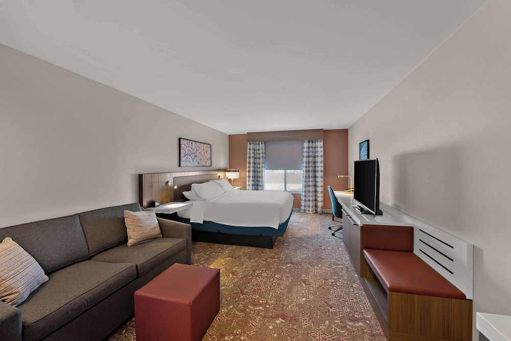 Hilton Garden Inn Omaha East Council Bluffs - photo 32