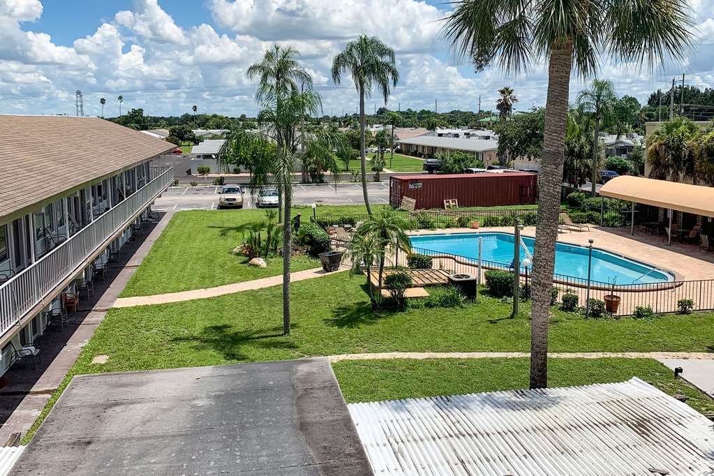 Rodeway Inn Sun City Center - photo 35